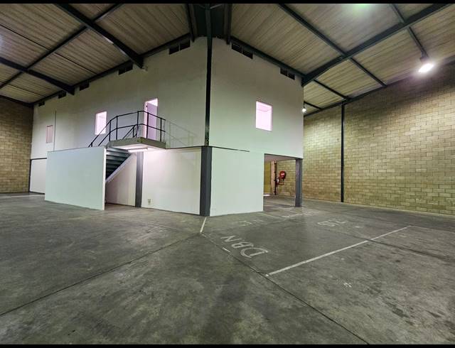 759M² WAREHOUSE TO LET IN LINBRO PARK